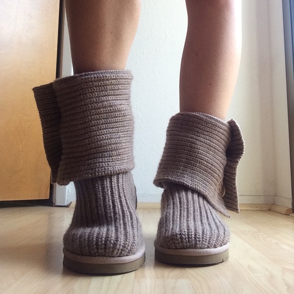 sold🚫Tan UGG Boots🚫sold - Picture 3 of 4