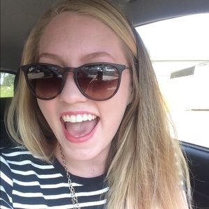 Meet your Posher, Hailey