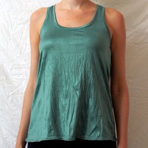 Gap sleeveless top