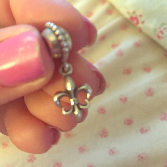 Discontinued oxidized pandora fleur de lis