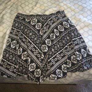 Black and white skater skirt