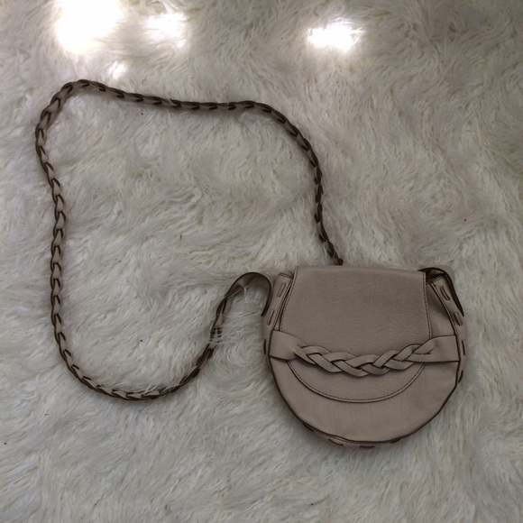 small/medium sized AEO vegan leather cross body