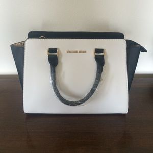White and black Michael Kors bag