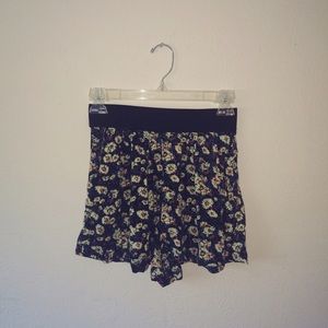 Loose Floral Shorts