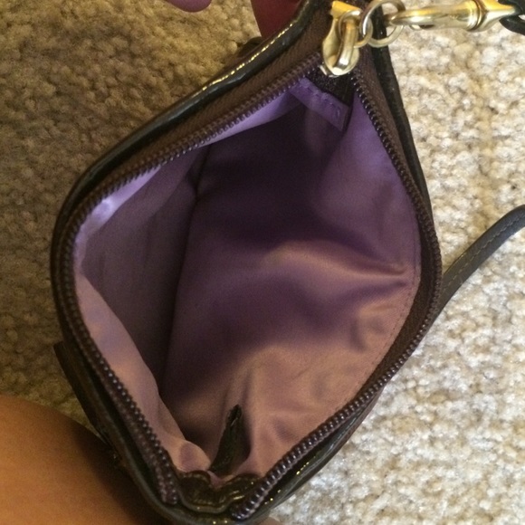 Brown coach wristlet - Picture 3 of 4
