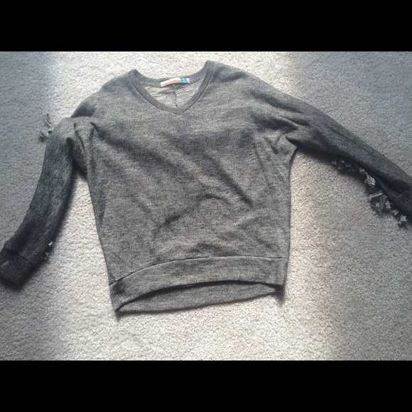 Grey fringe long sleeved Vintage Havana sweater