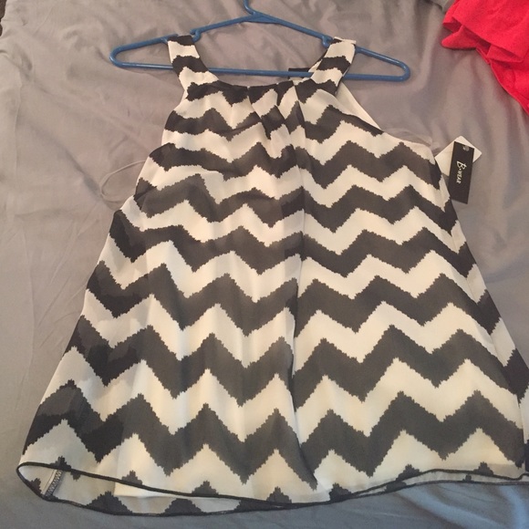 black&white shevron dress shirt! never worn!