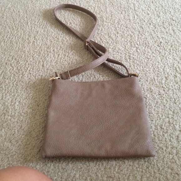 Tan cross body purse - Picture 2 of 3