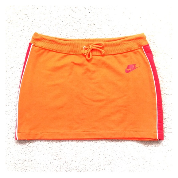 NWOT Nike athletic skirt