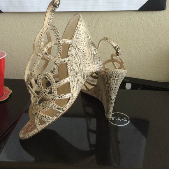 SOLD - Picture 3 of 4