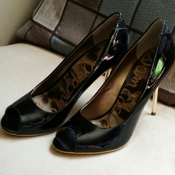 Sam Edelman black and gold open toe pumps