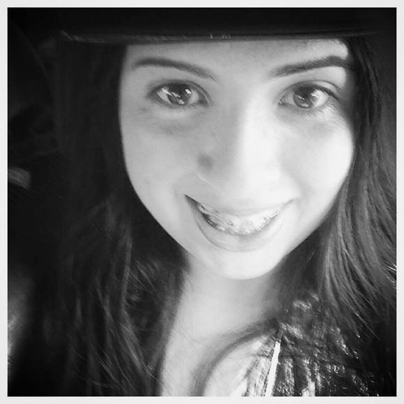 Meet your Posher, Liliana - Picture 1 of 1