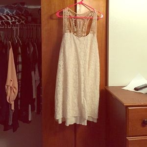 White plus size dress💜💜