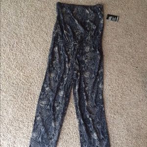 Express strapless romper. Nwt