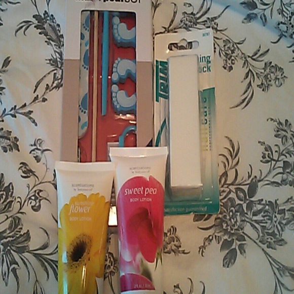 Lotion and mani pedi set with smoothing block