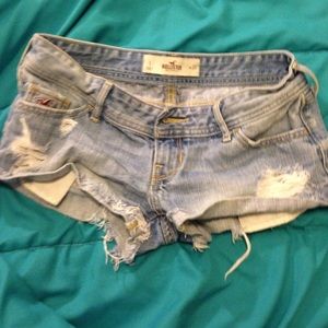 Destroyed Hollister short shorts