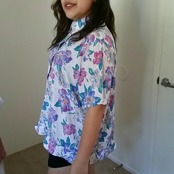 Silk floral blouse - Picture 2 of 3