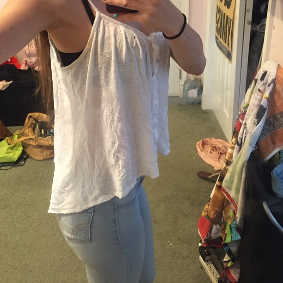 wetseal white flowy tank - Picture 3 of 3