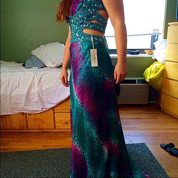 Anny Lee Prom dress - Picture 2 of 4