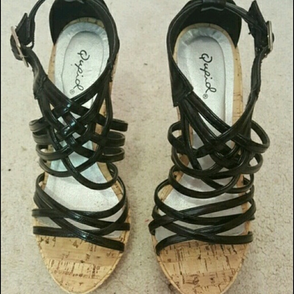 Black strappy Qupid wedges