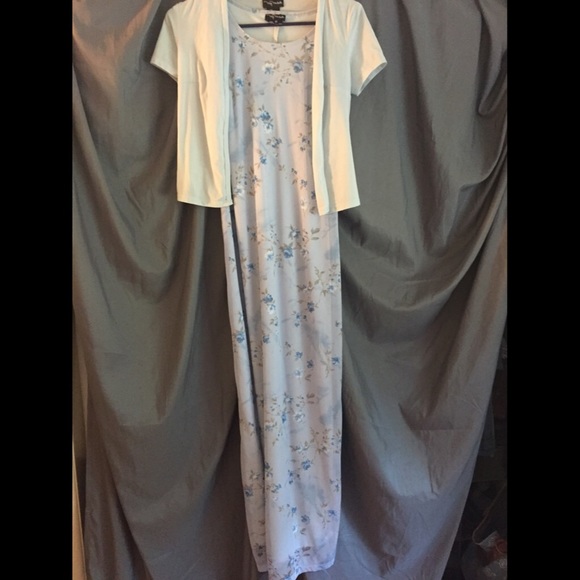 Long maxi dress colorful floral purple white