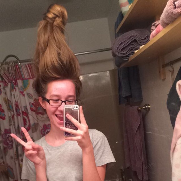 Meet Your Posher!! - Picture 3 of 4