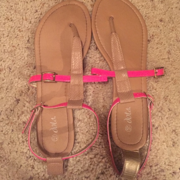 Dots size 10 hot pink sandals - Picture 2 of 2