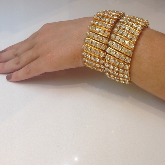 Jewelry - Picture 3 of 4