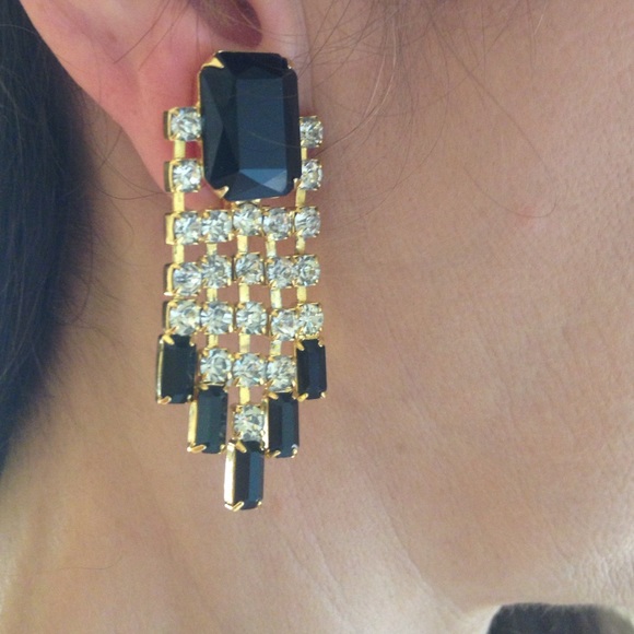 Jewelry - Picture 4 of 4