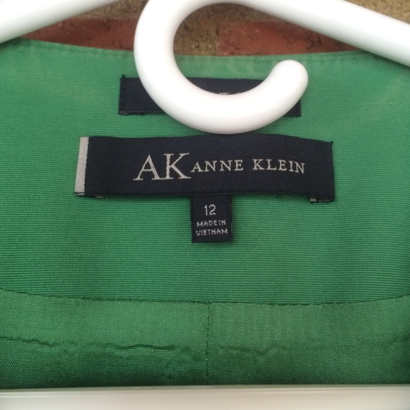 Green jacket - Picture 2 of 3