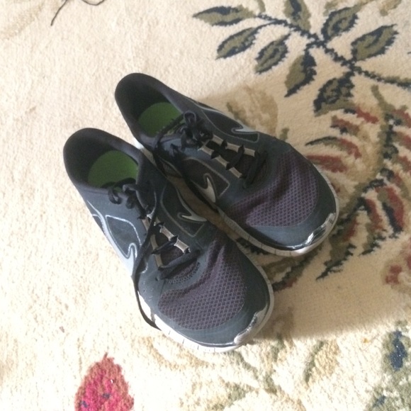 Nike free runs 3.0