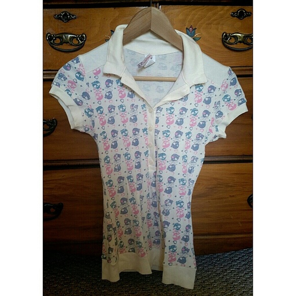Cutesy Skull Polo - Picture 1 of 3