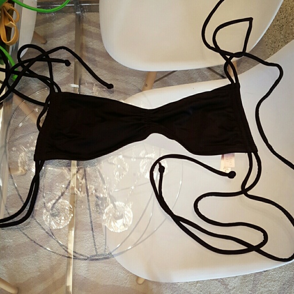 Black bikini top