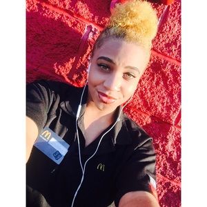 Meet your Posher, Catalina