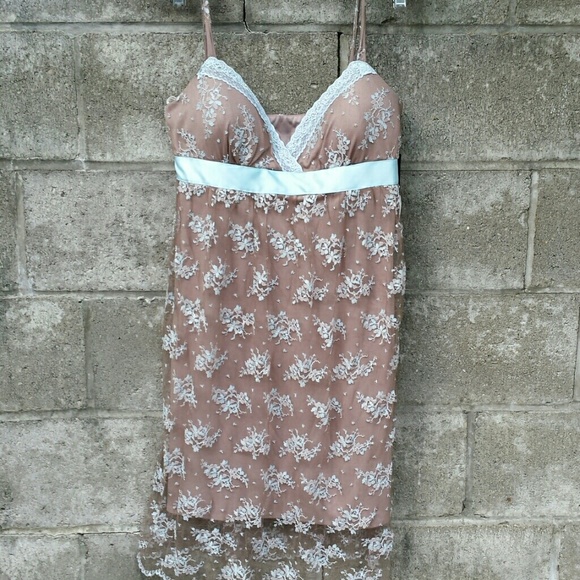 jump apparel Dresses & Skirts - Gorgeous lace dress