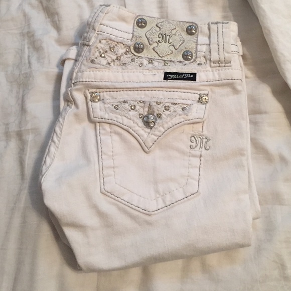 Miss me white jeans! Only wore a couple times! - Picture 1 of 3
