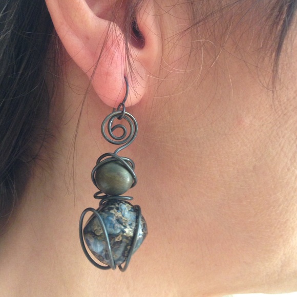 Jewelry - Picture 2 of 4