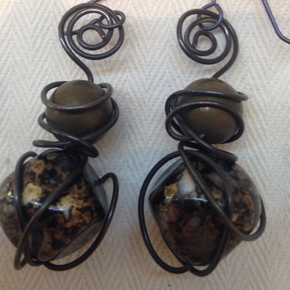Jewelry - Picture 4 of 4