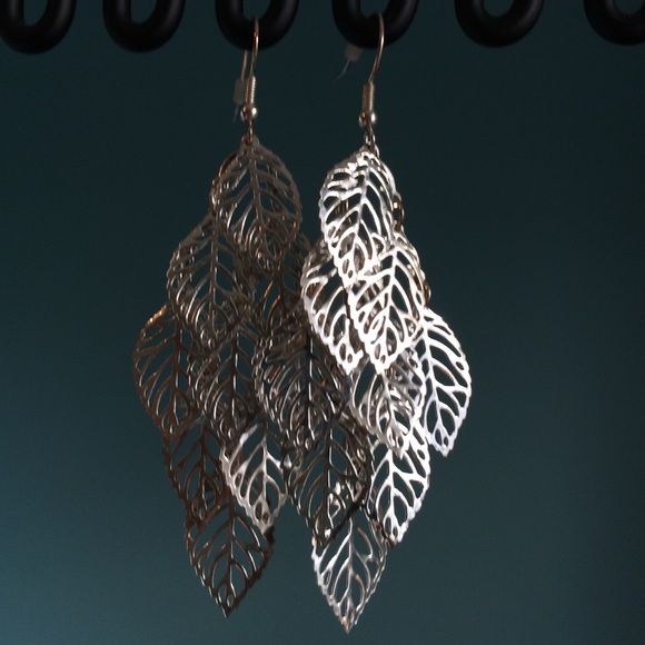 Jewelry - Leaf Earrings