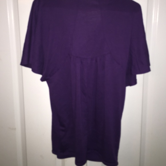 Plum V-Neck Top - Picture 2 of 2