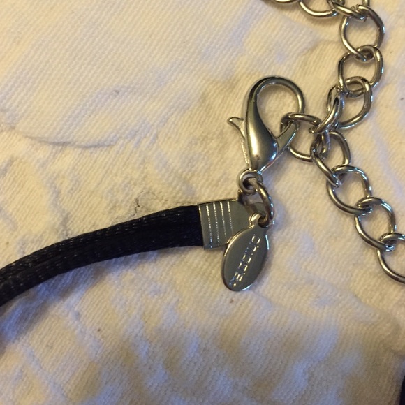 Black red silver necklace - Picture 3 of 4