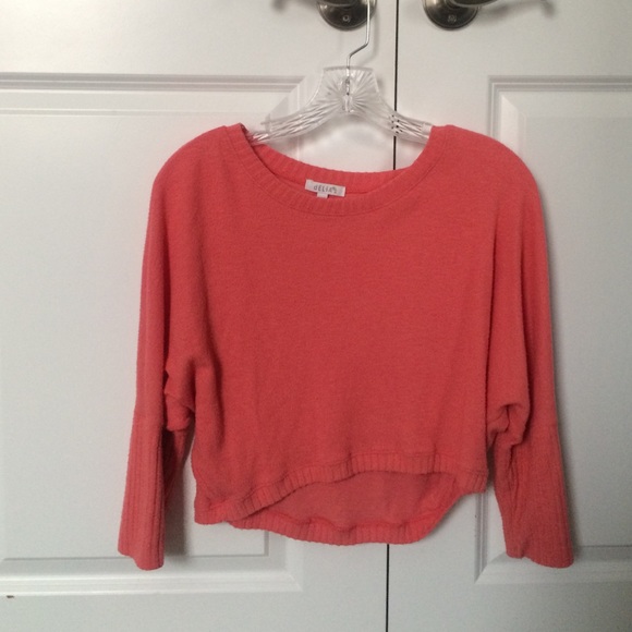 Crop top sweater