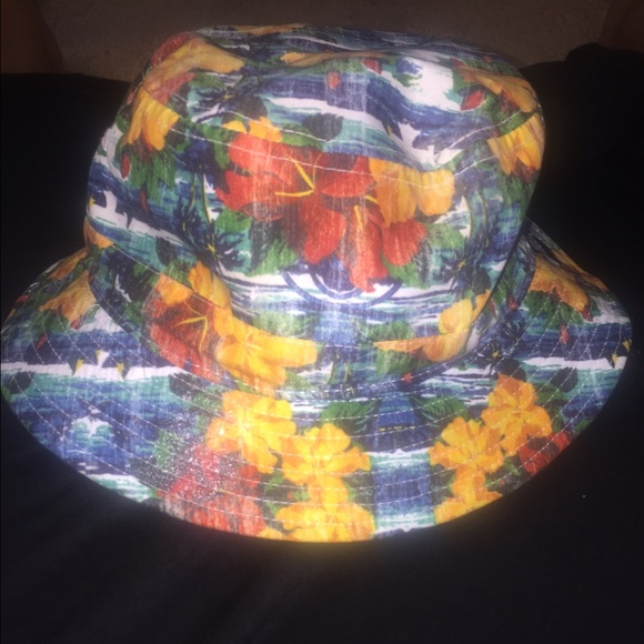 Bucket Hat