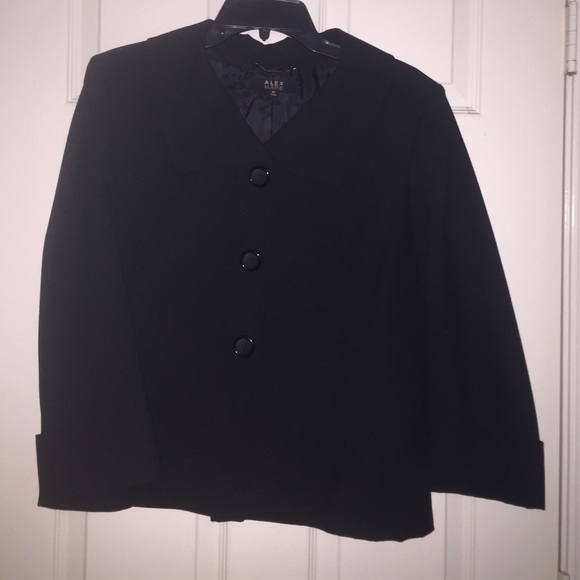Alex Marie Black  3/4 sleeve swing blazer