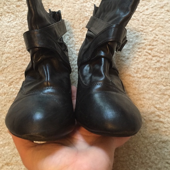 Black ankle booties - Picture 4 of 4