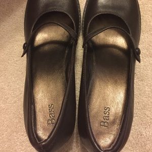Brand new, never worn Bass dress shoes