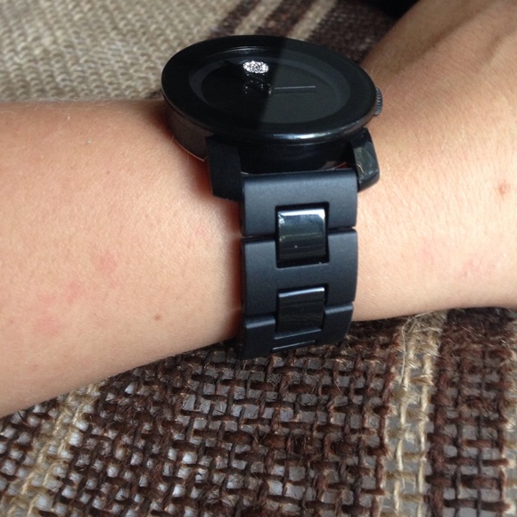 Authentic women's Movado Watch only wore TWICE! - Picture 4 of 4