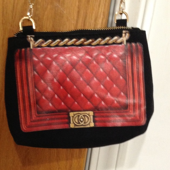 Whimsical trendy crossbody bag cute hipster chain