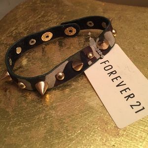NEVER WORN! FOREVER 21 CAMOUFLAGE STUDDED BRACLET!
