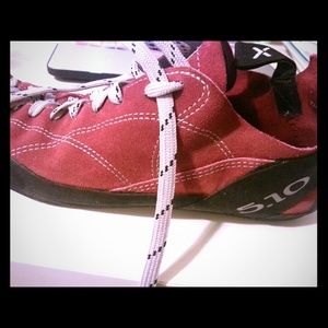 510 rock climbing shoes red